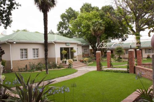 Mohales Hoek Hotel | Hotel Mount Maluti - Lesotho