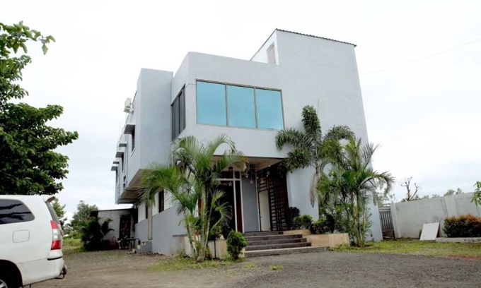 Satara Hotel | Hotel New Rudraksh, Satara