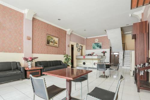 Parepare Hotel | Hotel O Fortuna Parepare