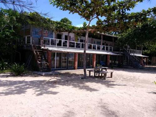 Kuala Penyu Hotel | Hotel O Naga Puri Beach Retreat