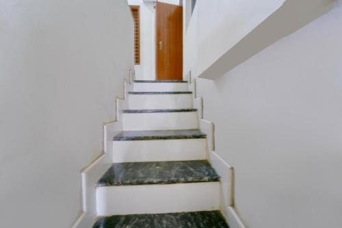 Begusarai Hotel | HOTEL O RAMESHWARAM