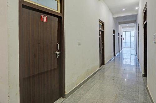 Bhongaon Hotel | Hotel O THE KING HEAVEN