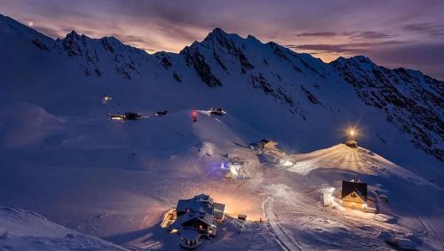 Cartisoara Hotel | Hotel of Ice Transylvania