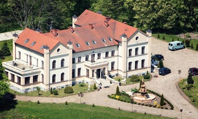 gmina Brzezno Bed & Breakfast | HOTEL - Pałac Słonowice