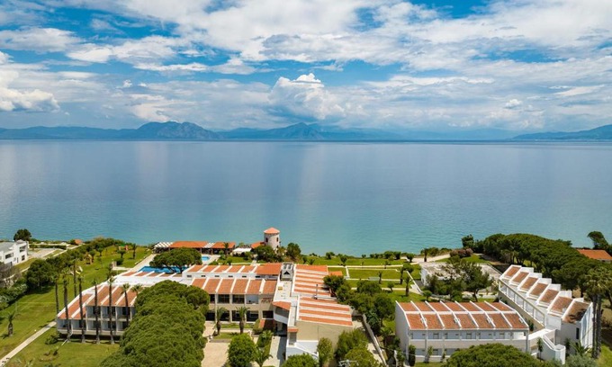 West Achaea Hotel | Hotel Pavlina Beach