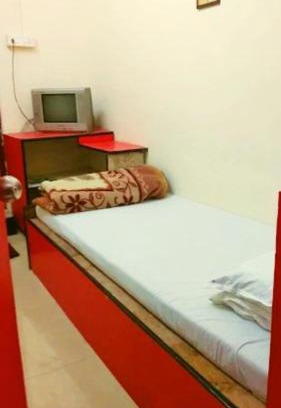 Police Bazar House | Hotel Pine City