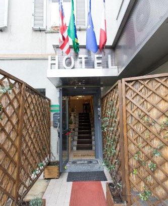 Merone Hotel | Hotel Pontenuovo