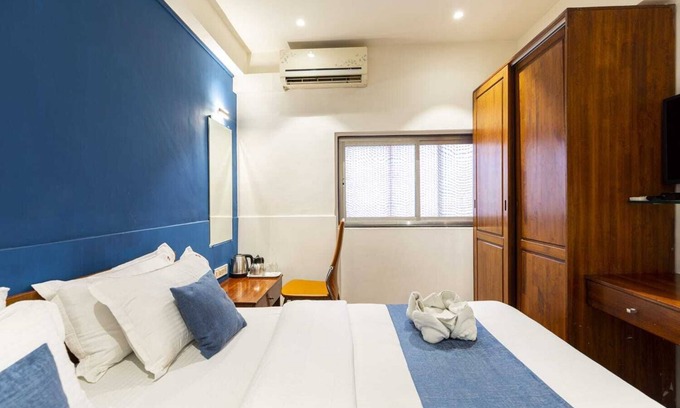 Vile Parle West Hotel | Hotel Q Deck Rooms