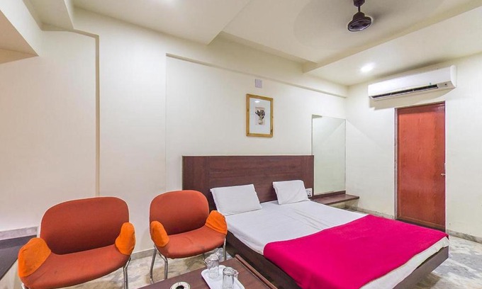 Sayajiganj Hotel | Hotel Rahi Inn