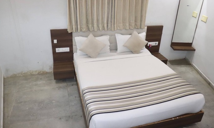 Mahesana Hotel | Hotel Rajpath Inn