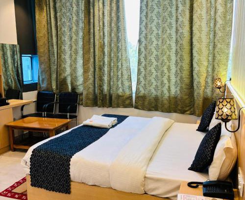 Ayodhya Hotel | Hotel Ramay Palace 400 Meter from Ram Mandir Ayodhya