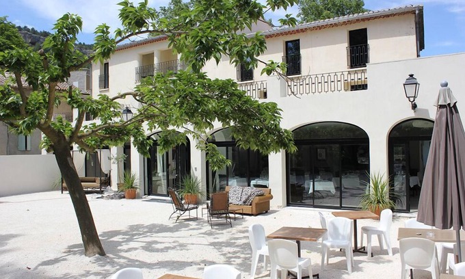 Fontaine-de-Vaucluse Hotel | Hotel Restaurant du Parc