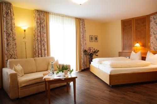Illertissen Hotel | Hotel & Restaurant Dornweiler Hof