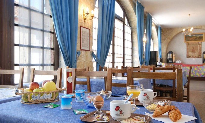Castera-Verduzan Hotel | Hotel Restaurant des Thermes