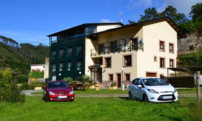 Valdes Hotel | Hotel Restaurante Canero
