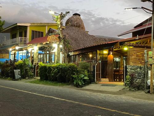 Santa Cruz Hotel | Hotel Restaurante Los Cocos