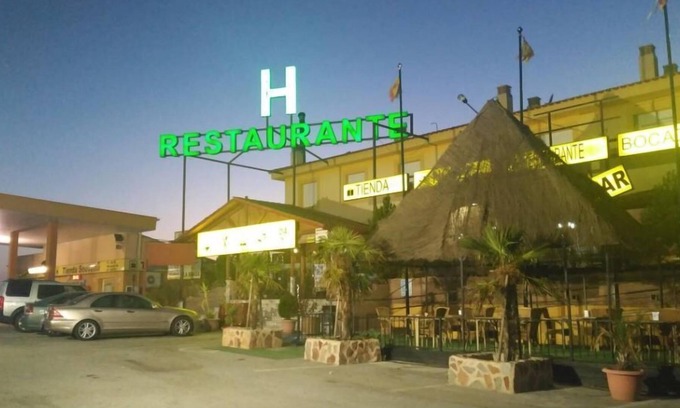 Baul Hotel | Hotel Restaurante Mirasierra