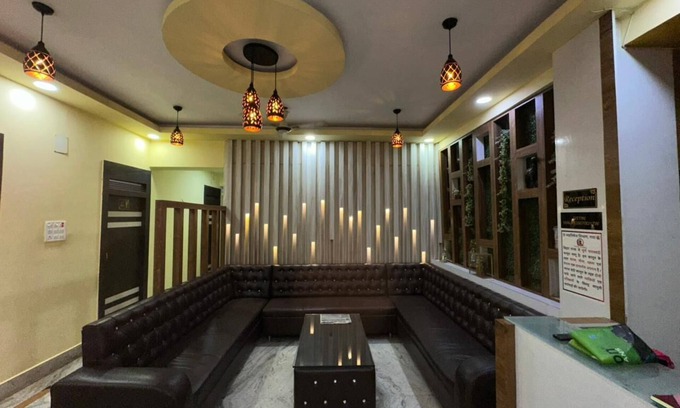 Gaya Hotel | HOTEL ROXY DLX