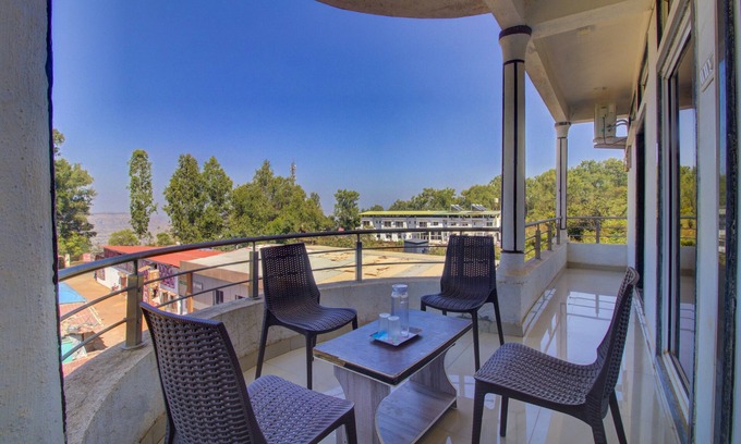 Wai Hotel | Hotel Royal Hills