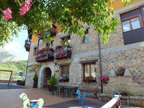 Cremenes Hotel | HOTEL RURAL EL SABINAR