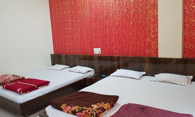 Omkareshwar Hotel | Hotel Shri Radhe Krishna