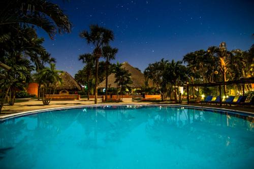 Puerto San Jose Resort | Hotel Soleil Pacifico
