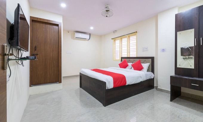 Mughal Sarai Hotel | Hotel Station View Mughalsarai by ShriGo Hotels