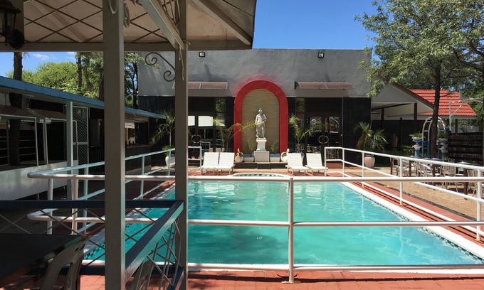 Selebi-Phikwe Hotel | Hotel Stone House