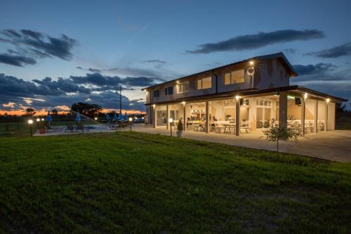 Parvenets Hotel | Hotel Sunrise