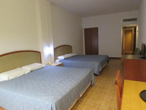 Somerset Hotel | Hotel Supreme