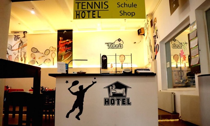 Maria Lanzendorf Hotel | Hotel & Tenniscenter Khail