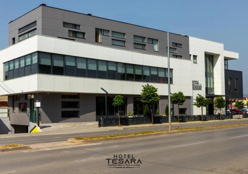 Dushanovë Hotel | Hotel Tesara