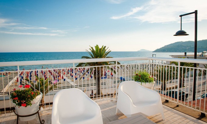 Minturno Hotel | Hotel Villa Eleonora