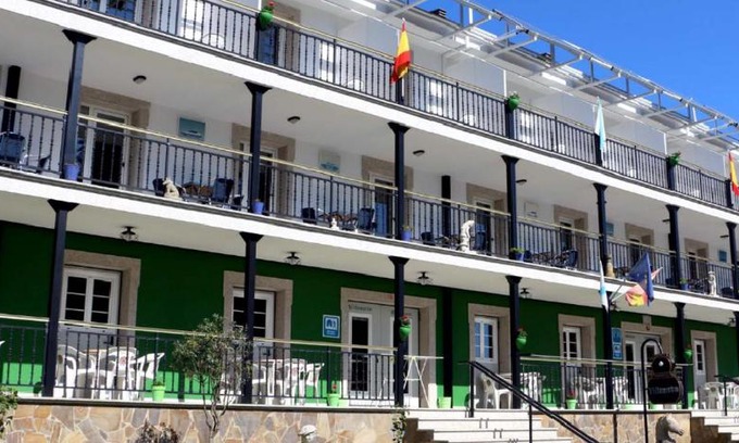 Portomarin Hotel | Hotel Villa Jardín