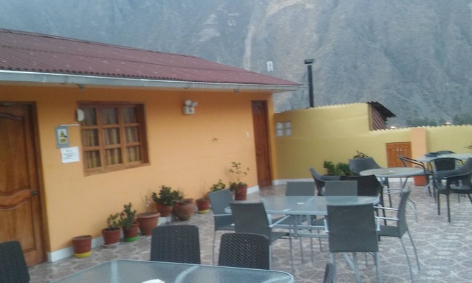 Ollantaytambo Apartment | Hotel with view to the Mountains