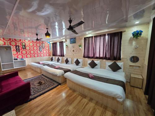 Srinagar Hotel | Hotel Young Mamta