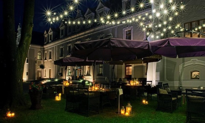 Lubliniec Hotel | Hotel Zamek Lubliniec