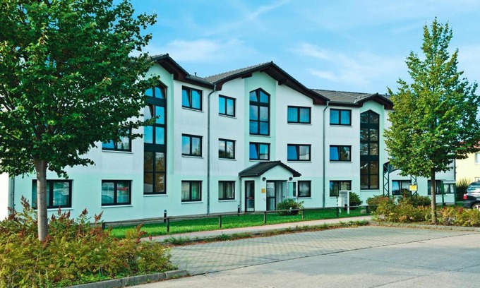 Hoppegarten House | Hotel Zum Grünen Tor