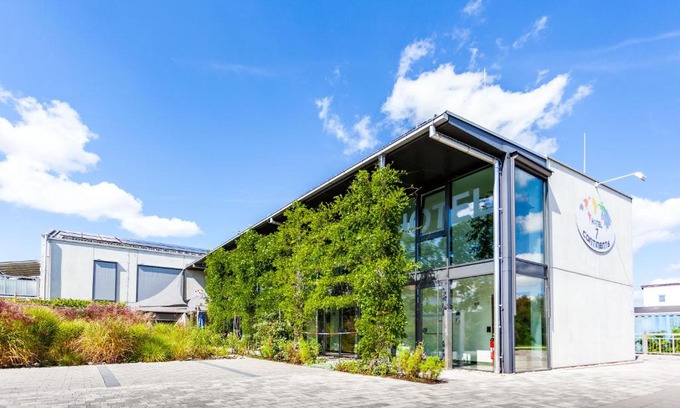 Neutraubling Hotel | Hotel7Continents