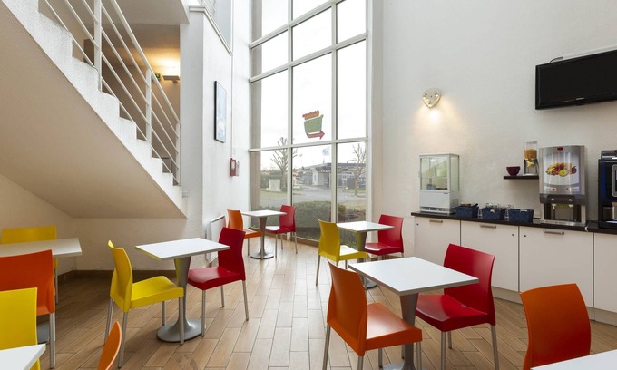 Muire - Haubette Hotel | hotelF1 Reims Tinqueux