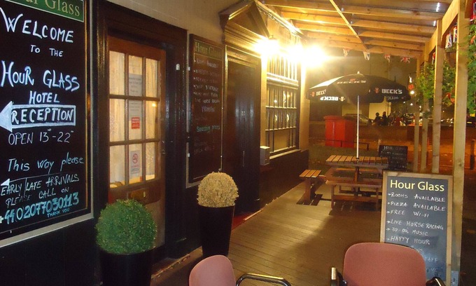 Faraday Hotel | Hour Glass Hotel