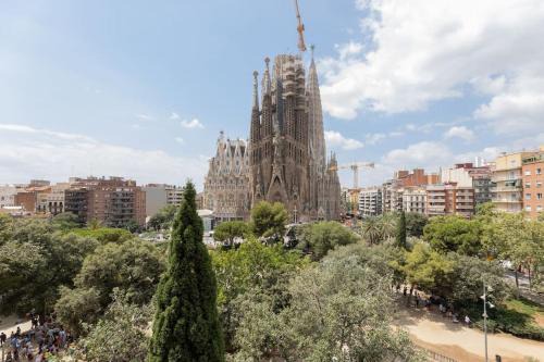 La Sagrada Familia Apartment | Housalia Sagrada Familia Views
