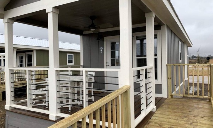 Hutto House | House ∙ 1 bedroom ∙ 6 guests