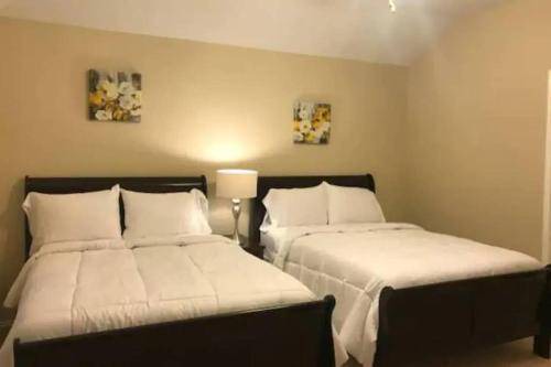 College Park House | House ∙ 3 bedrooms ∙ 11 guests