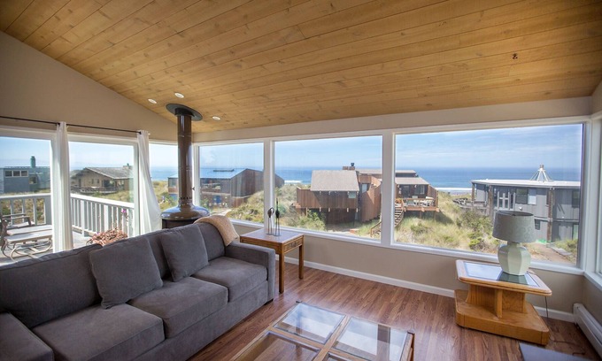 Watsonville House | House 33 (Pool House)