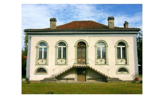 Loures-Barousse House | House ∙ 4 bedrooms ∙ 10 guests