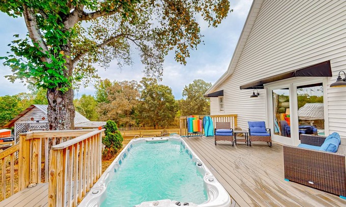 Landrum House | House ∙ 5 bedrooms ∙ 14 guests