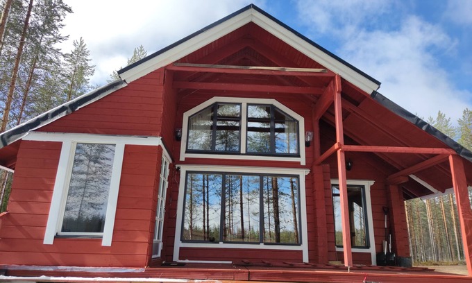 Kaavi House | House and sauna by the lake