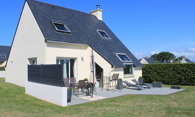 Ploudalmezeau House | House close to the beach and hiking trail