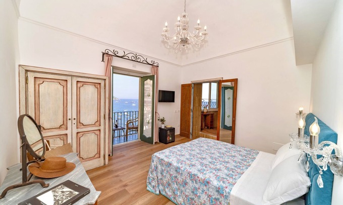 Positano City Centre House | House Cosenza Romantic Room Jacuzzi